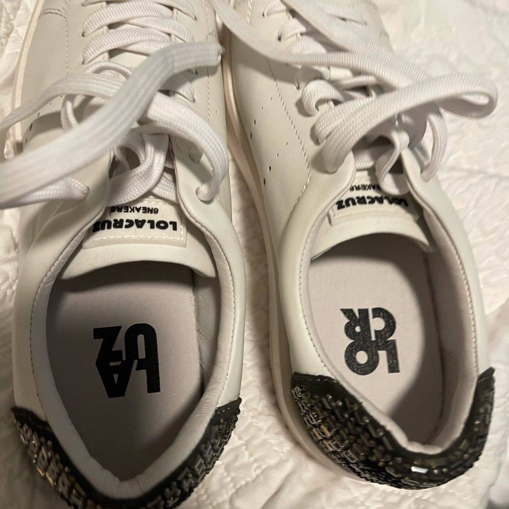 Lola Cruz smiley face sneaker - Picture 7 of 11